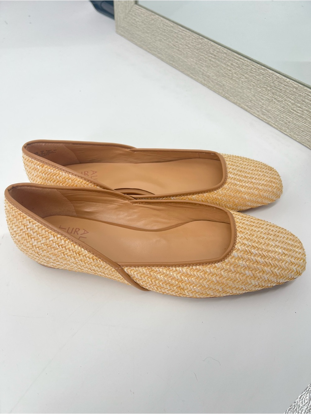 Naturalizer Cody 2 Skimmers/Ballet Flat in Tan - Size 11W